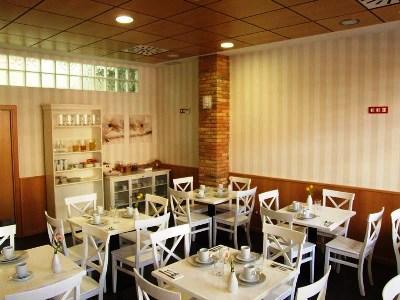 Hotel Villa De Zaragoza Casetas Luaran gambar